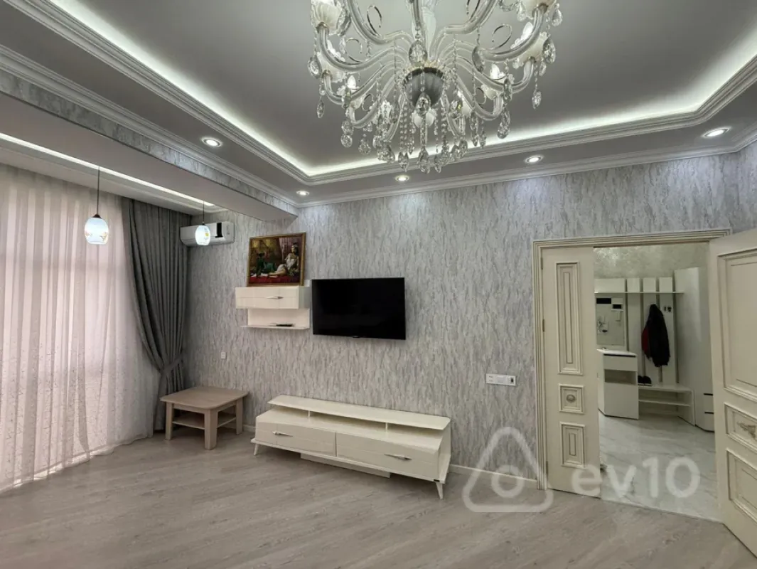 Kirayə verilir 3 otaqlı yeni tikili 120 m²