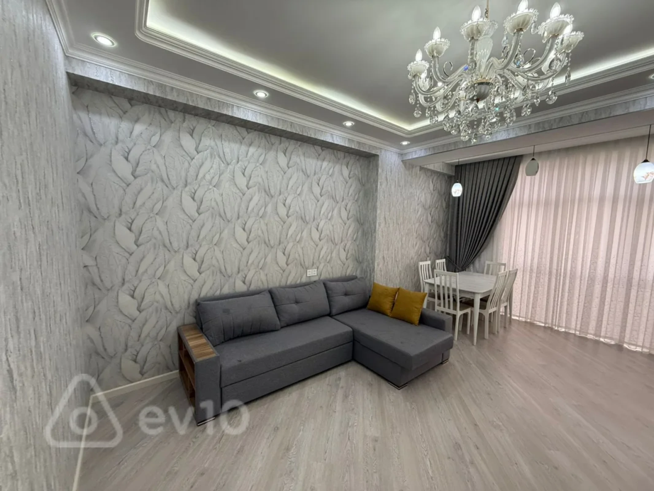 Kirayə verilir 3 otaqlı yeni tikili 120 m²