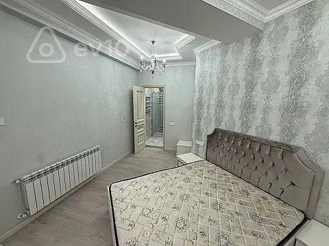 Kirayə verilir 3 otaqlı yeni tikili 120 m²