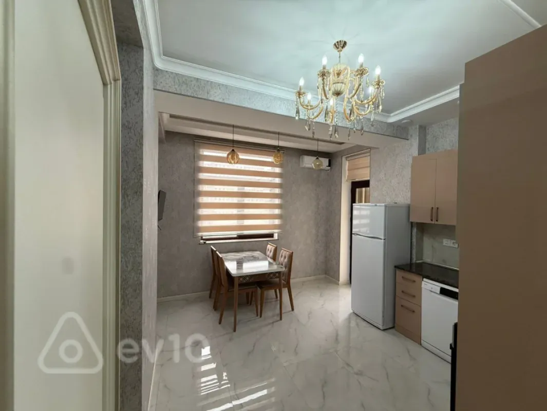 Kirayə verilir 3 otaqlı yeni tikili 120 m²