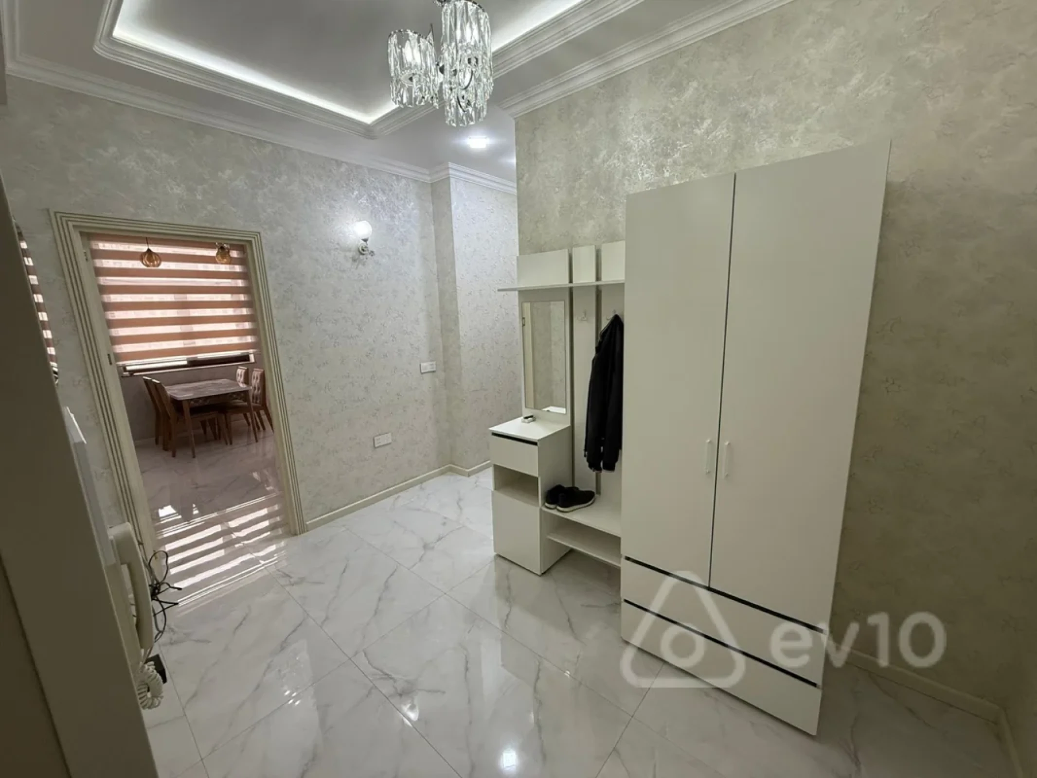 Kirayə verilir 3 otaqlı yeni tikili 120 m²