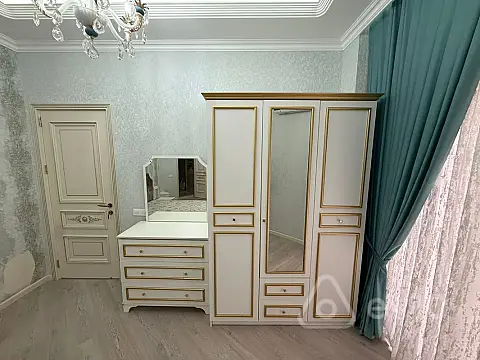 Kirayə verilir 3 otaqlı yeni tikili 120 m²