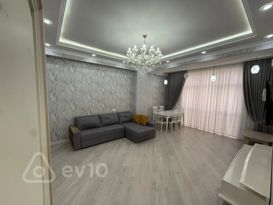 Kirayə verilir 3 otaqlı yeni tikili 120 m²