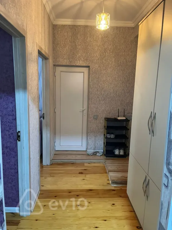 Kirayə verilir 2 otaqlı yeni tikili 68 m²