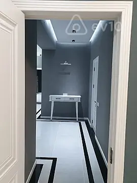 Kirayə verilir 3 otaqlı yeni tikili 150 m²