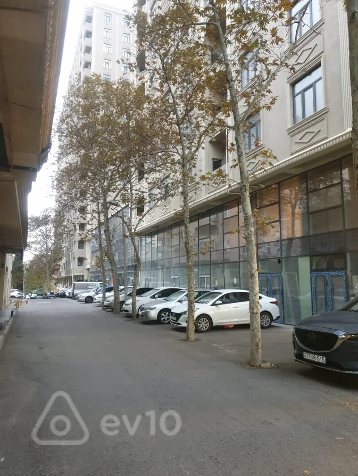 Kirayə verilir 3 otaqlı yeni tikili 150 m²