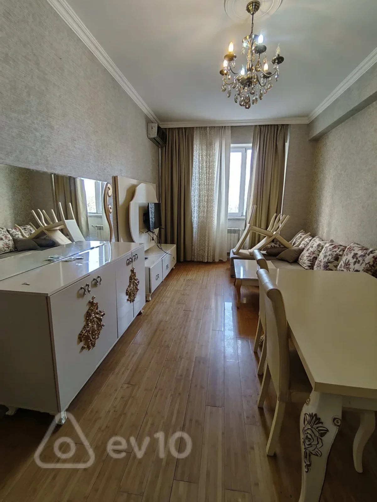 Satılır 3 otaqlı yeni tikili 82.5 m²