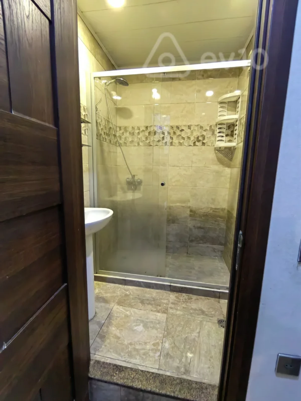 Satılır 3 otaqlı yeni tikili 82.5 m²