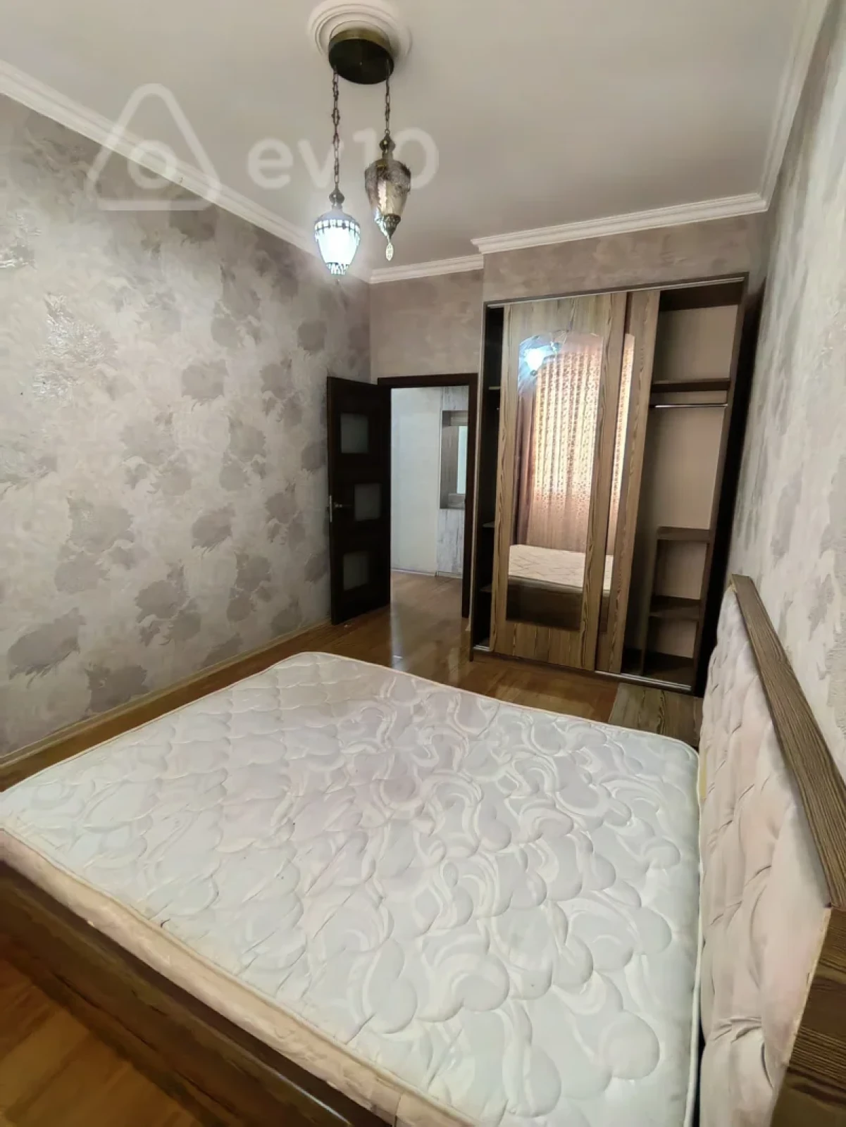 Satılır 3 otaqlı yeni tikili 82.5 m²