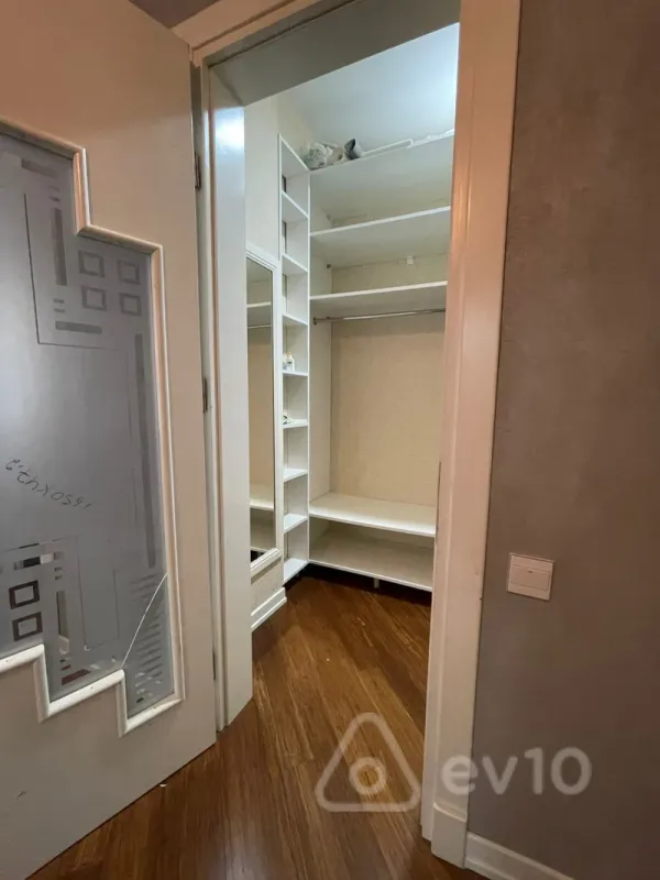 Kirayə verilir 2 otaqlı yeni tikili 98 m²
