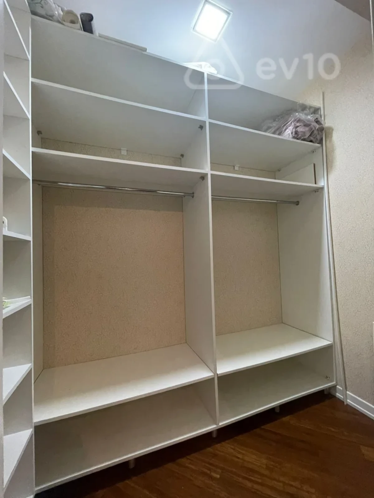 Kirayə verilir 2 otaqlı yeni tikili 98 m²