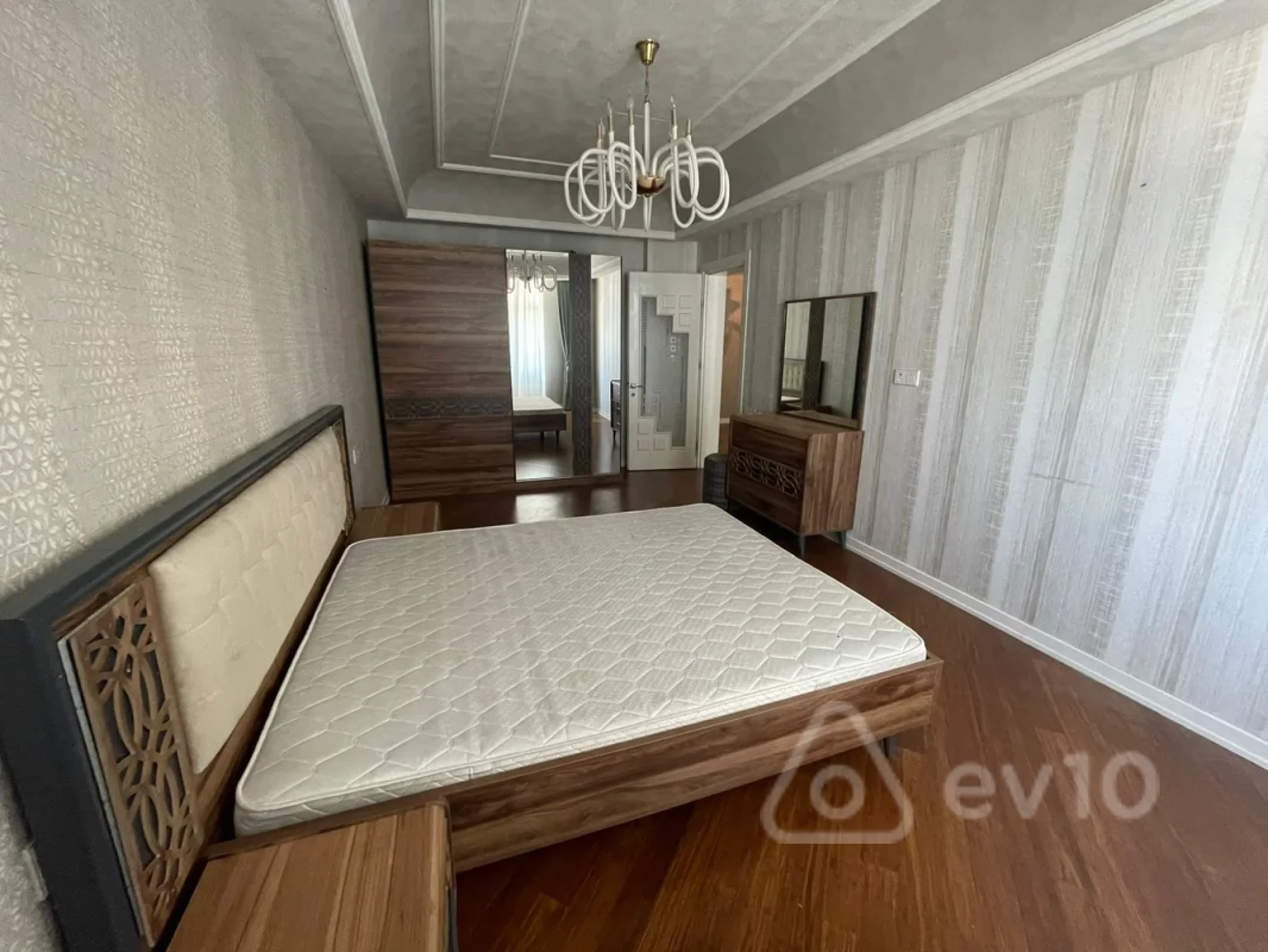 Kirayə verilir 2 otaqlı yeni tikili 98 m²