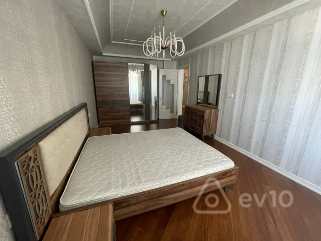 Kirayə verilir 2 otaqlı yeni tikili 98 m²