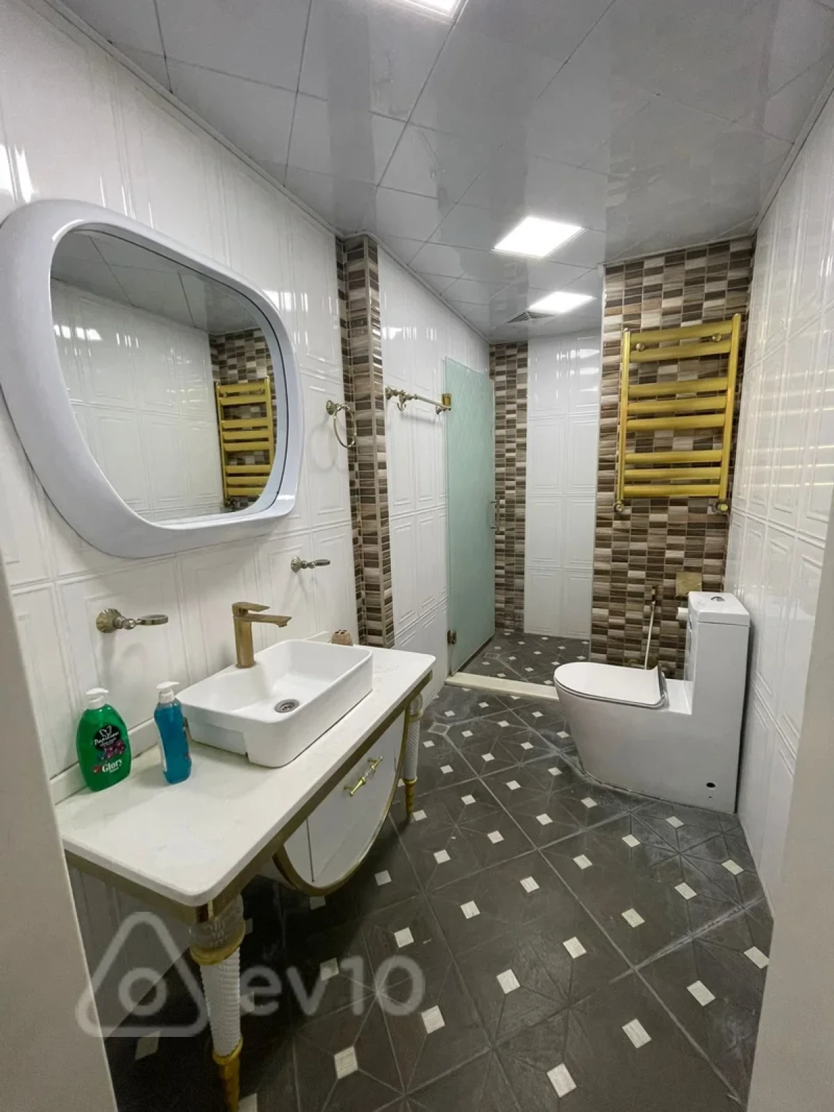 Kirayə verilir 2 otaqlı yeni tikili 98 m²