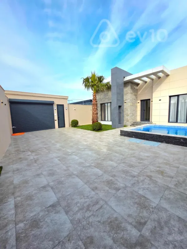 Satılır 4 otaqlı həyət evi 160 m²