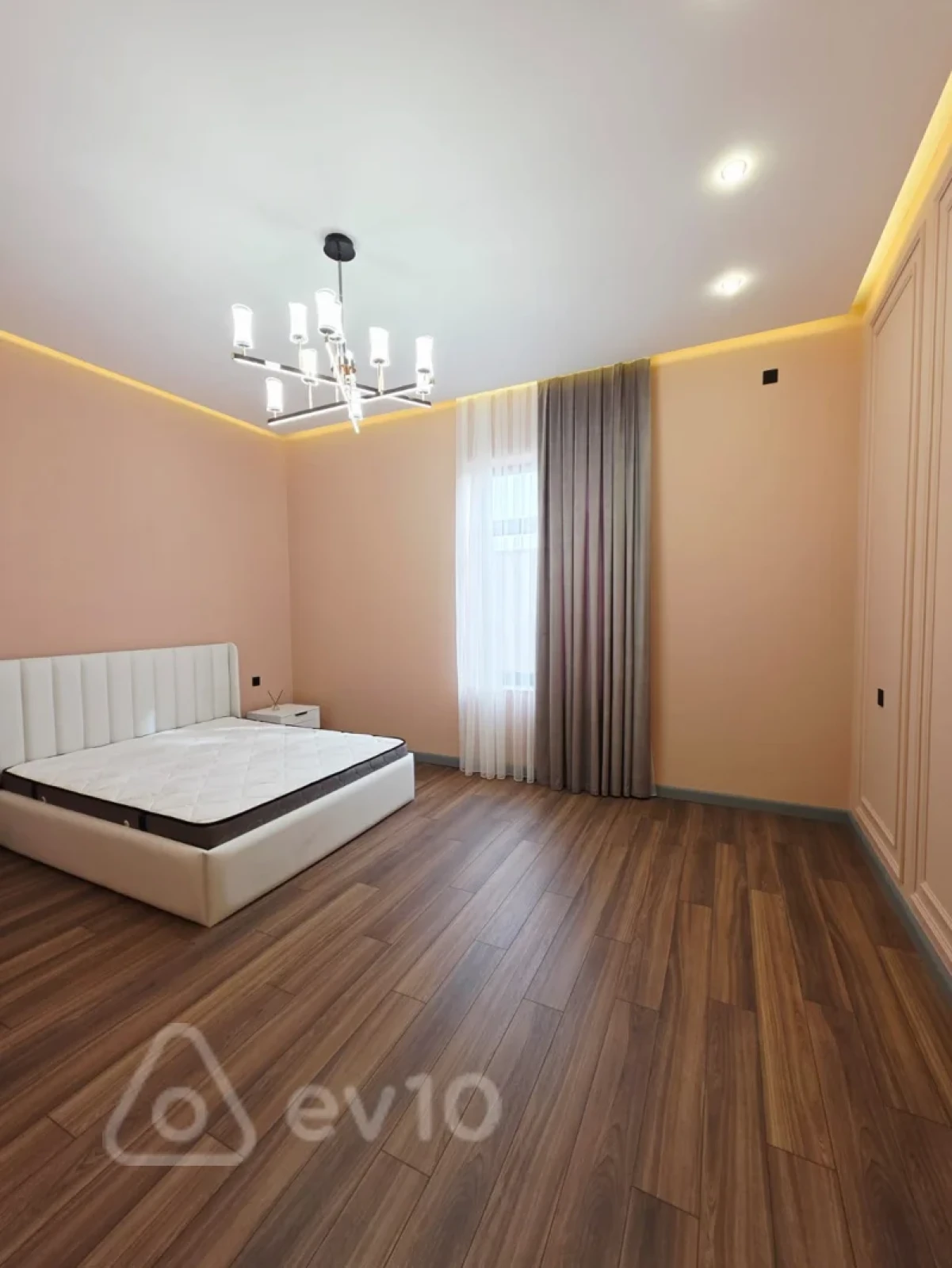 Satılır 4 otaqlı həyət evi 160 m²