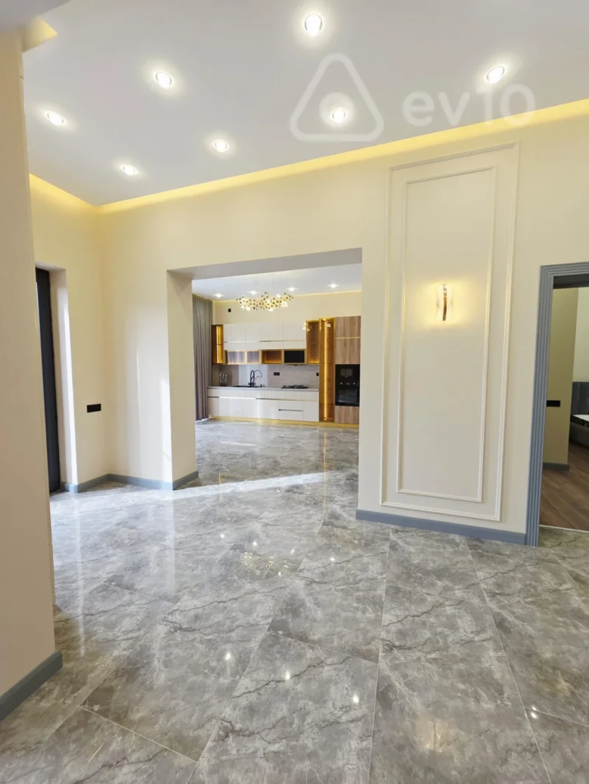 Satılır 4 otaqlı həyət evi 160 m²