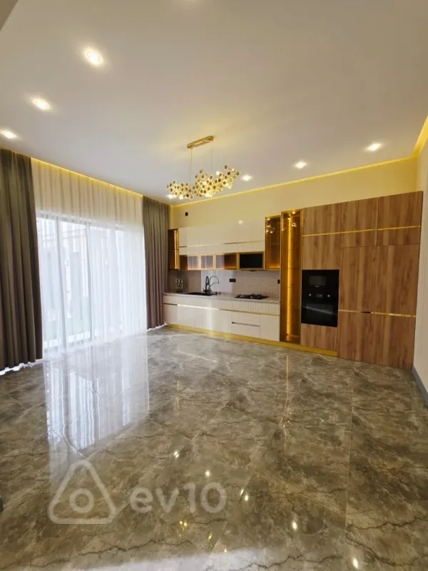 Satılır 4 otaqlı həyət evi 160 m²