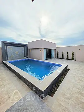 Satılır 4 otaqlı həyət evi 160 m²