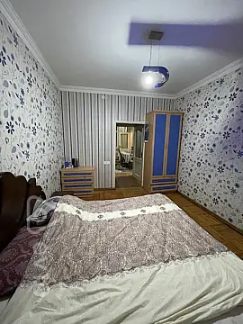 Kirayə verilir 3 otaqlı köhnə tikili 75 m²