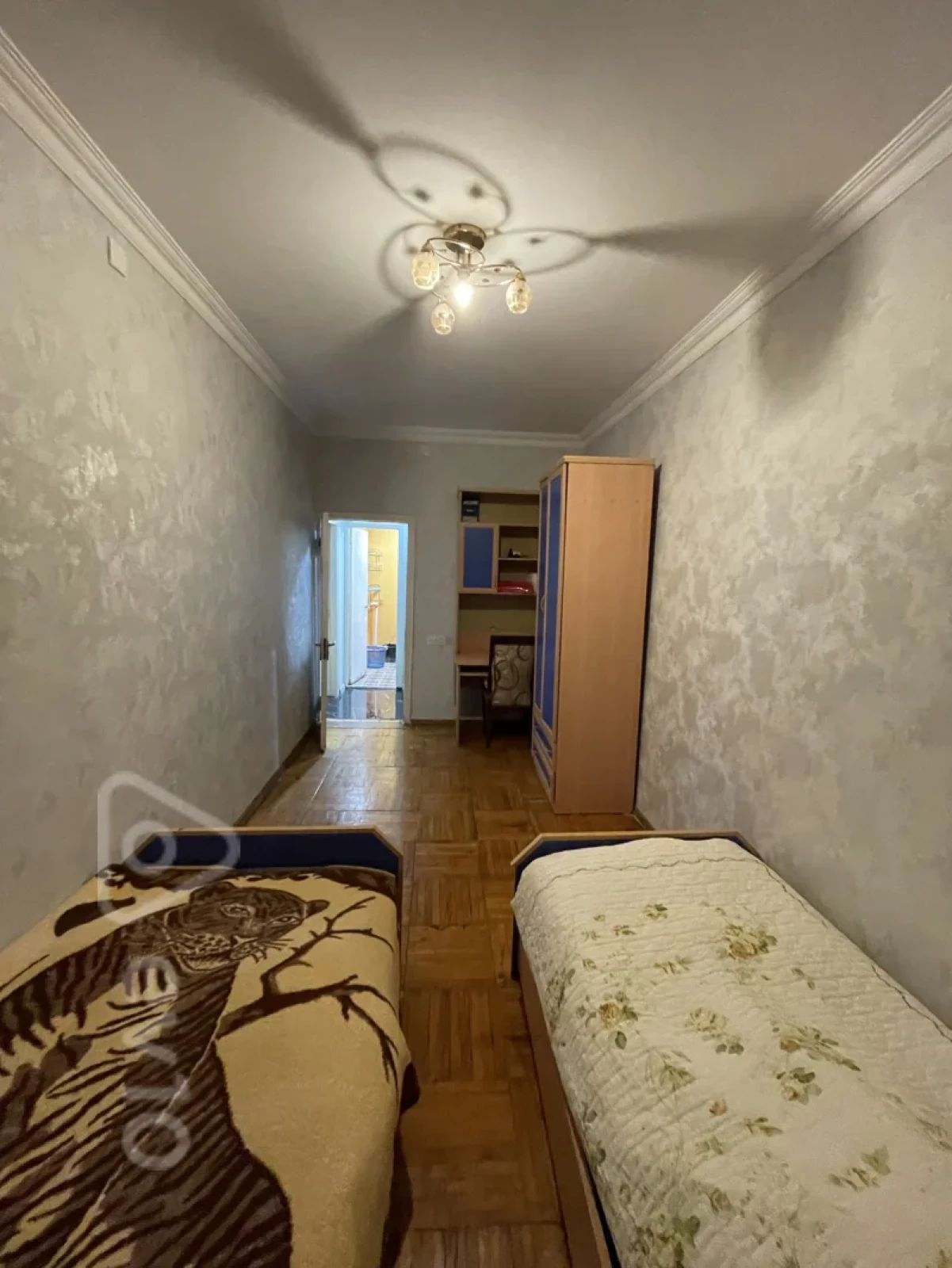 Kirayə verilir 3 otaqlı köhnə tikili 75 m²