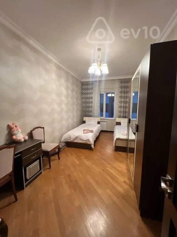 Kirayə verilir 3 otaqlı yeni tikili 100 m²