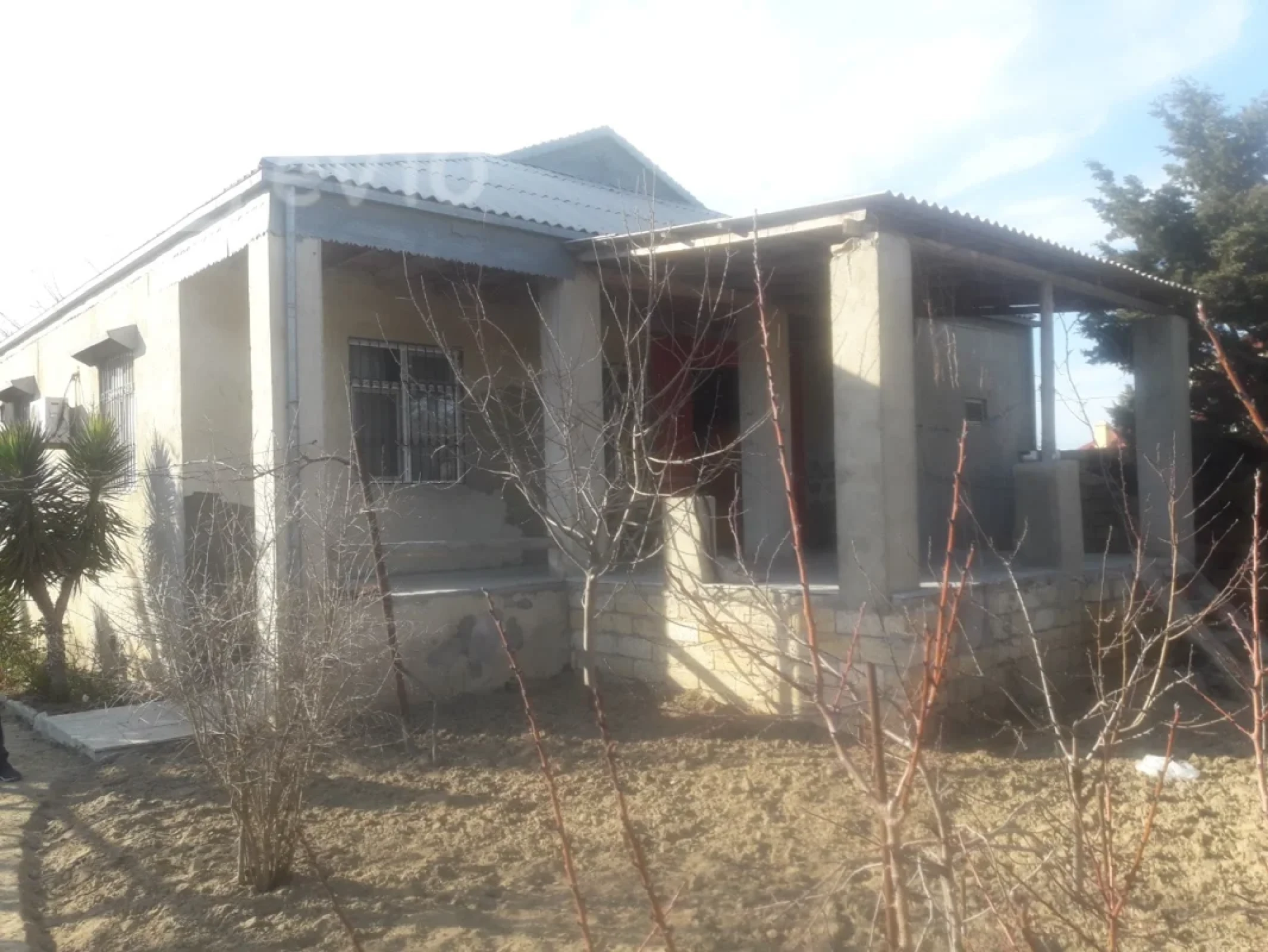 Satılır 4 otaqlı həyət evi 144 m²