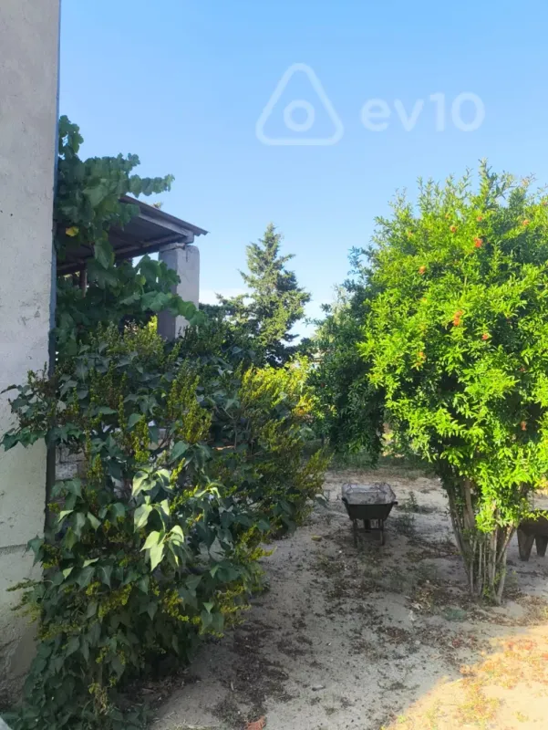 Satılır 4 otaqlı həyət evi 144 m²