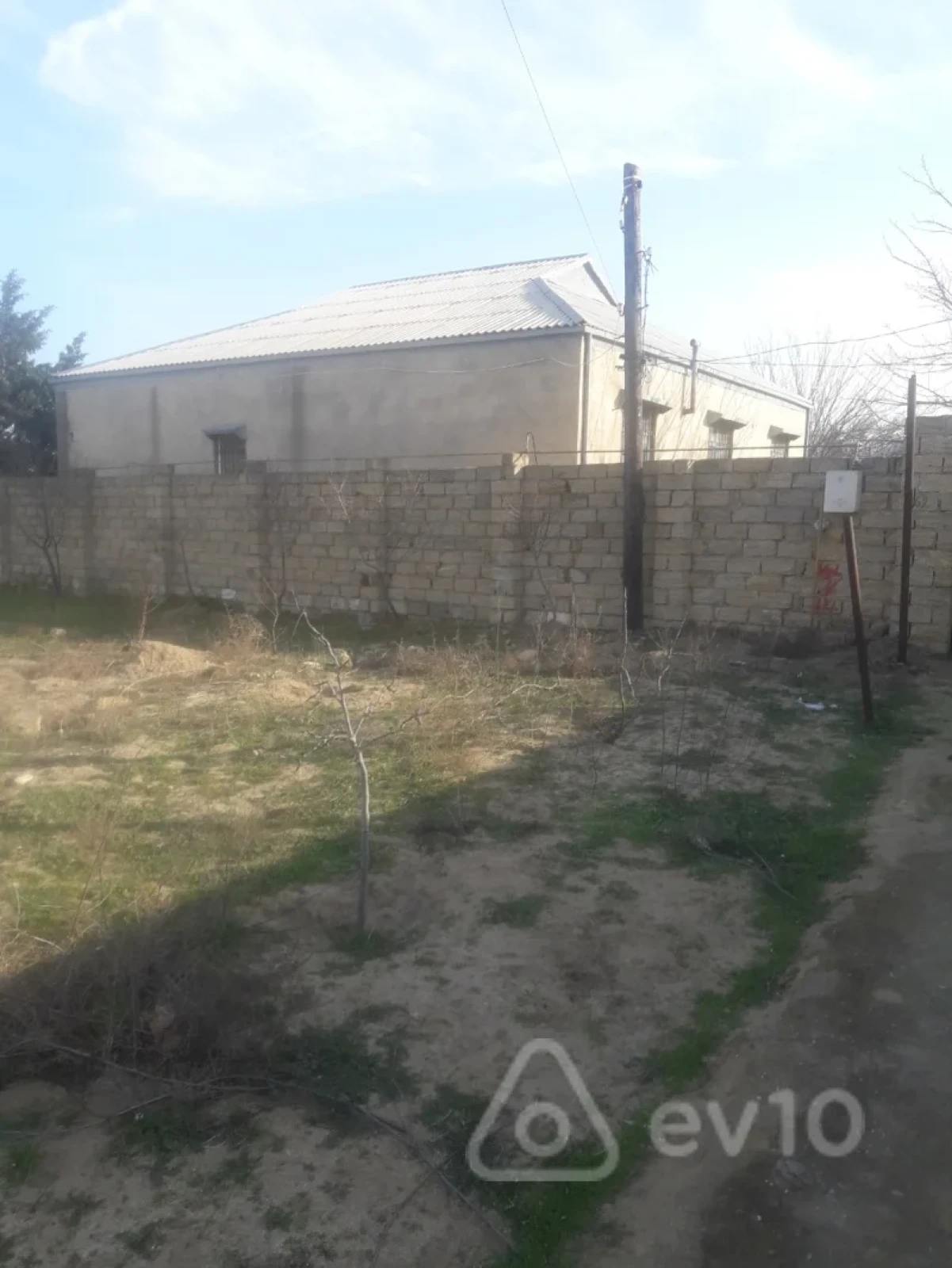 Satılır 4 otaqlı həyət evi 144 m²