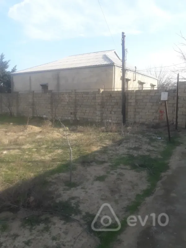 Satılır 4 otaqlı həyət evi 144 m²