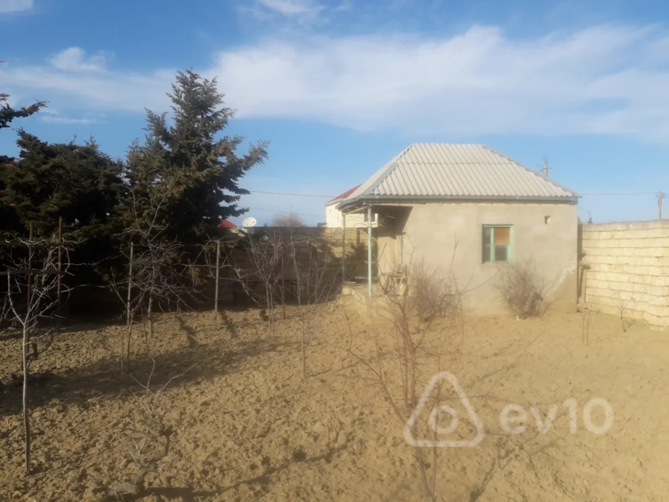 Satılır 4 otaqlı həyət evi 144 m²