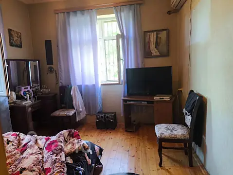 Satılır 4 otaqlı həyət evi 144 m²