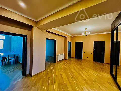 Satılır 3 otaqlı yeni tikili 145 m²