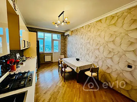 Satılır 3 otaqlı yeni tikili 145 m²