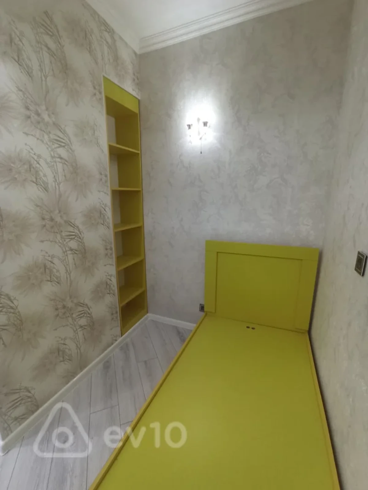 Satılır 3 otaqlı yeni tikili 81 m²