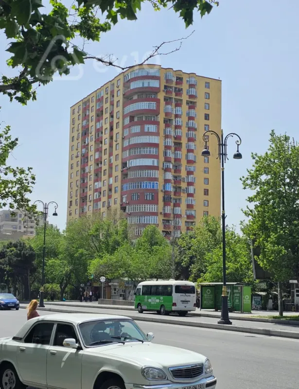 Satılır 3 otaqlı yeni tikili 81 m²