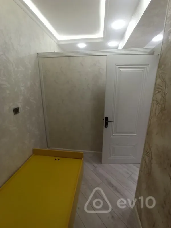 Satılır 3 otaqlı yeni tikili 81 m²