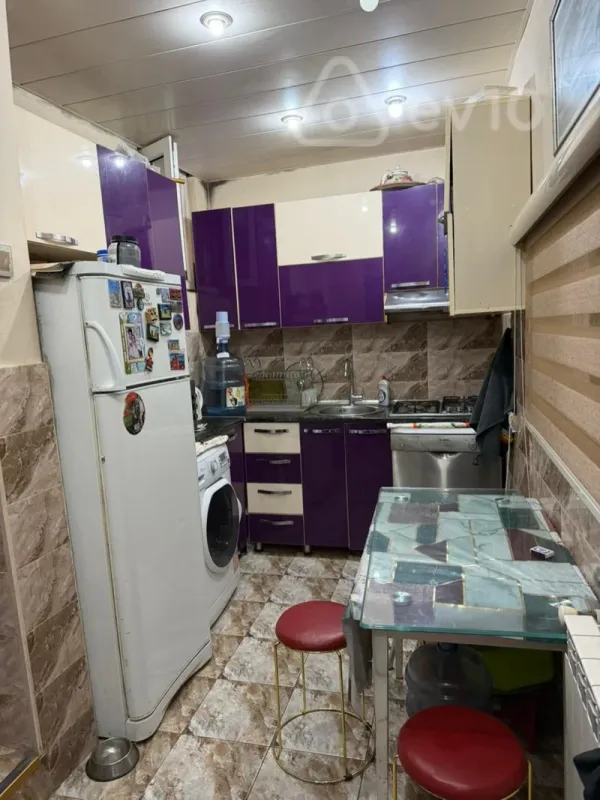 Kirayə verilir 3 otaqlı köhnə tikili 80 m²