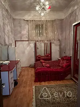 Kirayə verilir 3 otaqlı köhnə tikili 80 m²