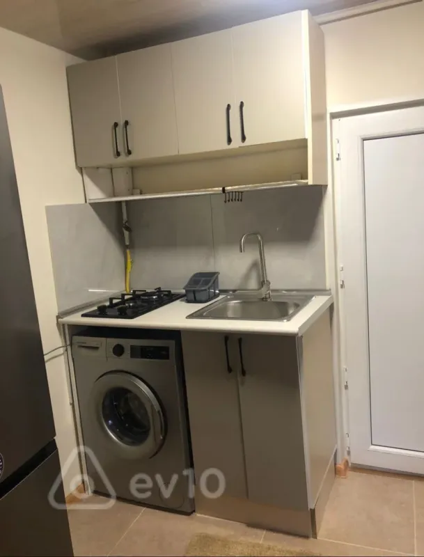 Kirayə verilir 1 otaqlı həyət evi 21 m²