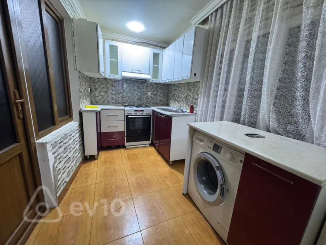 Kirayə verilir 4 otaqlı həyət evi 210 m²