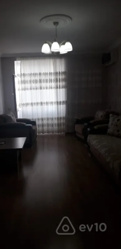 Satılır 2 otaqlı köhnə tikili 50 m²