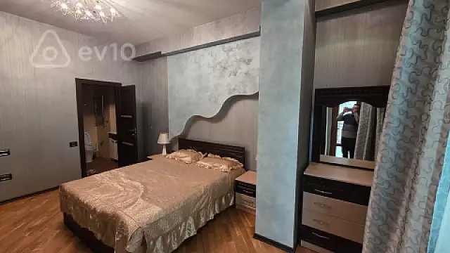 Kirayə verilir 3 otaqlı yeni tikili 135 m²
