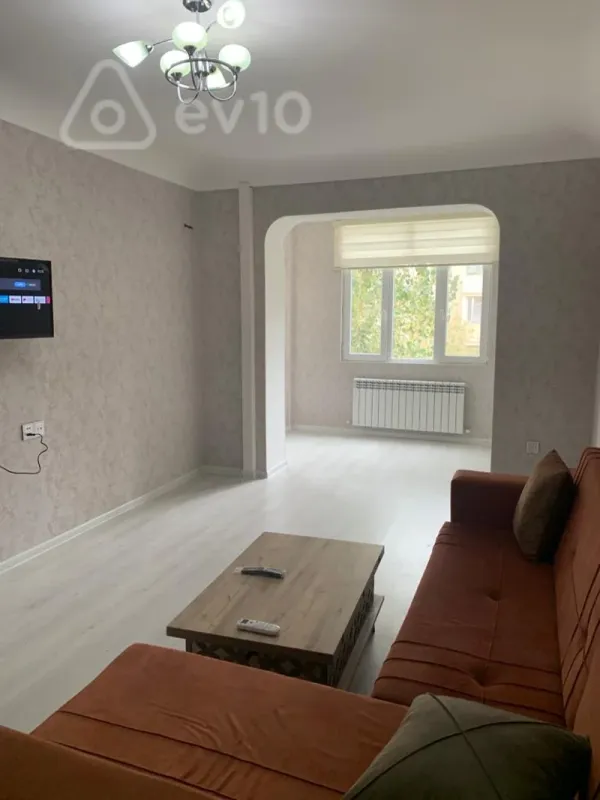 Kirayə verilir 2 otaqlı köhnə tikili 45 m²