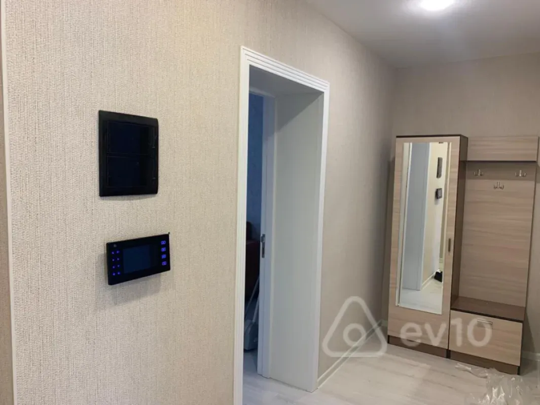 Kirayə verilir 2 otaqlı köhnə tikili 45 m²