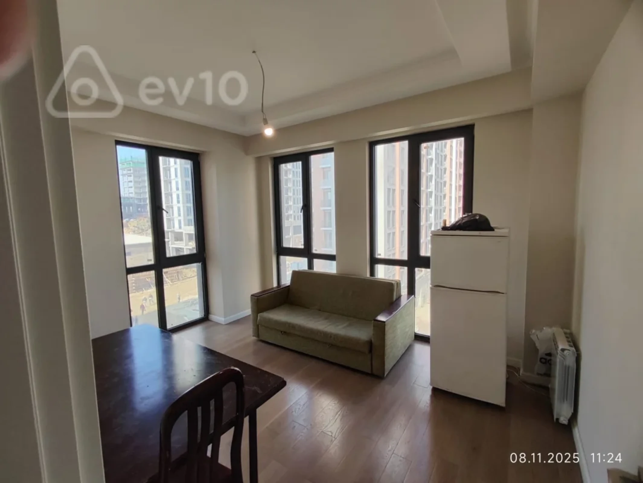 Satılır 2 otaqlı yeni tikili 50 m²