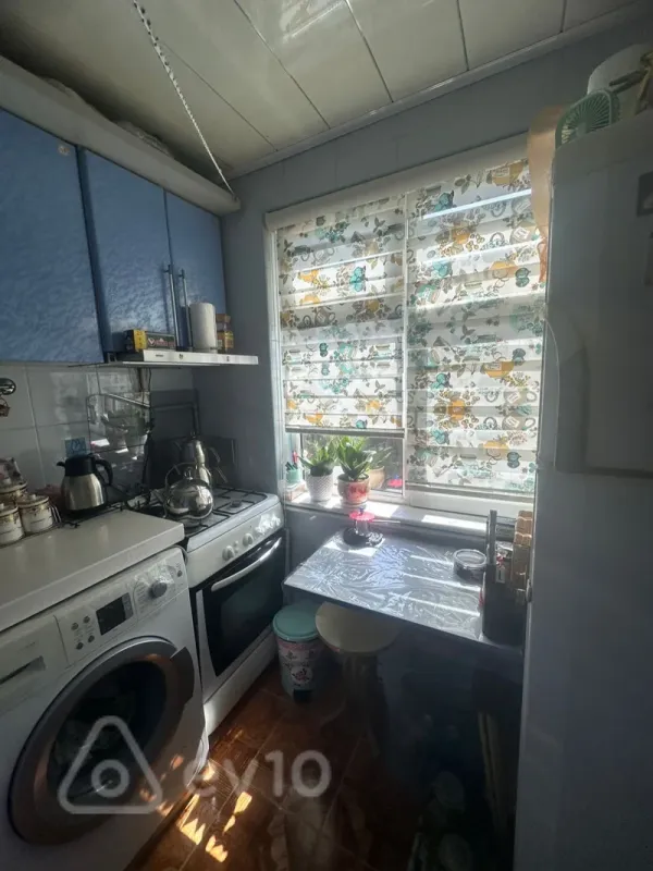 Kirayə verilir 2 otaqlı köhnə tikili 65 m²