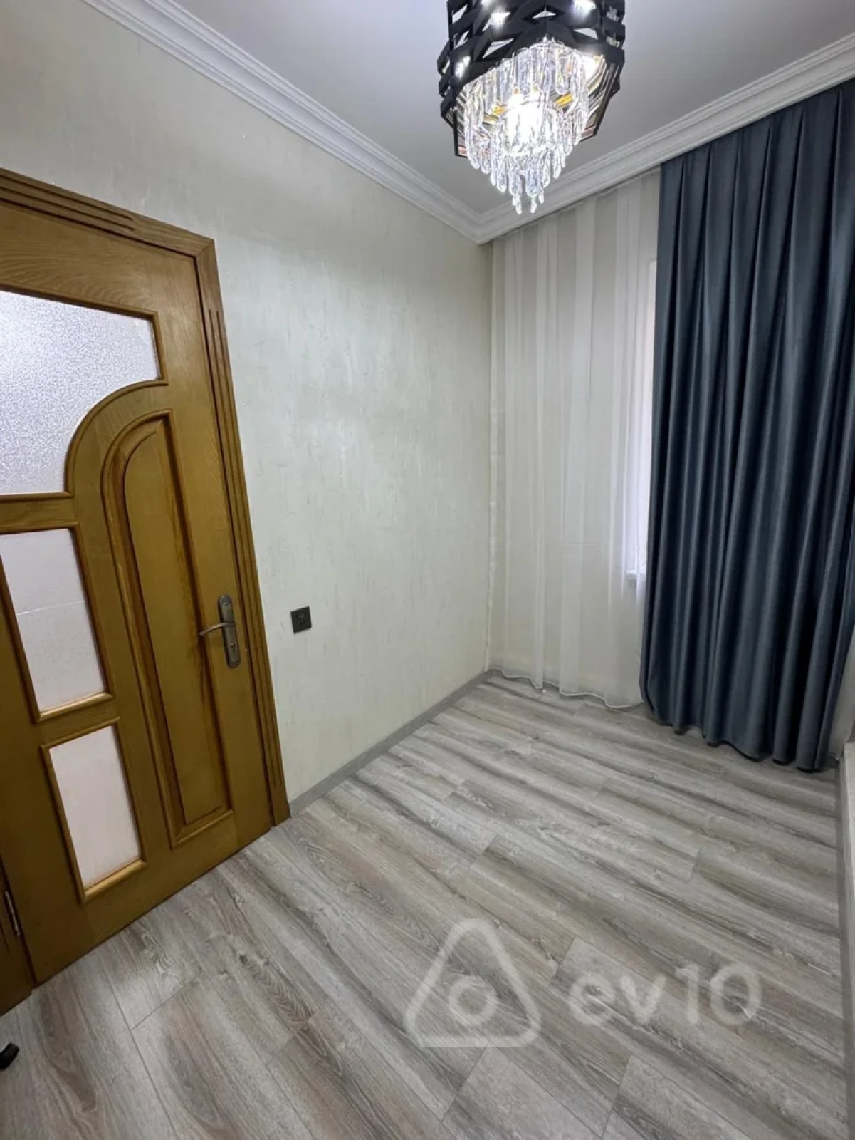 Satılır 3 otaqlı köhnə tikili 65 m²