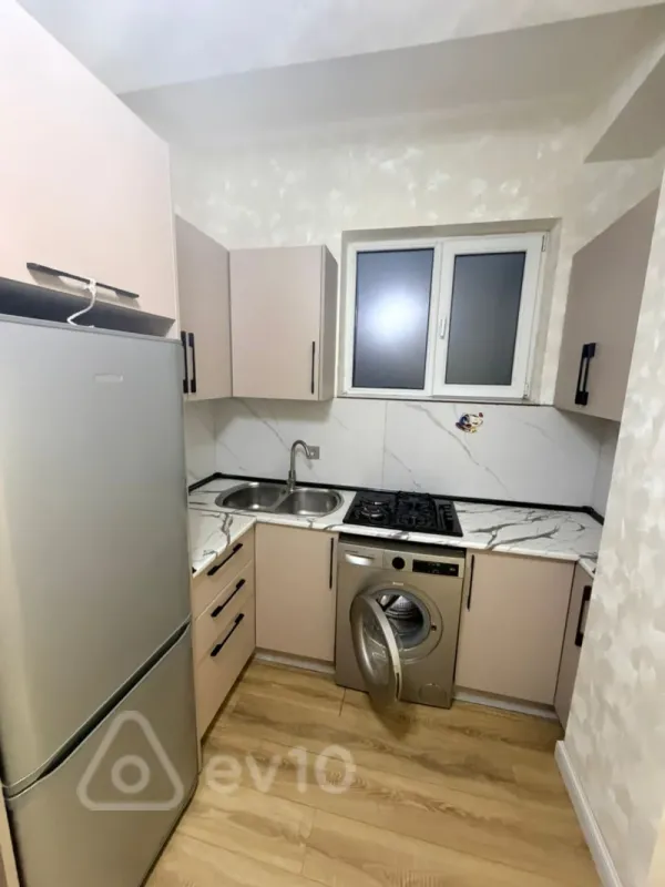 Kirayə verilir 2 otaqlı yeni tikili 51 m²