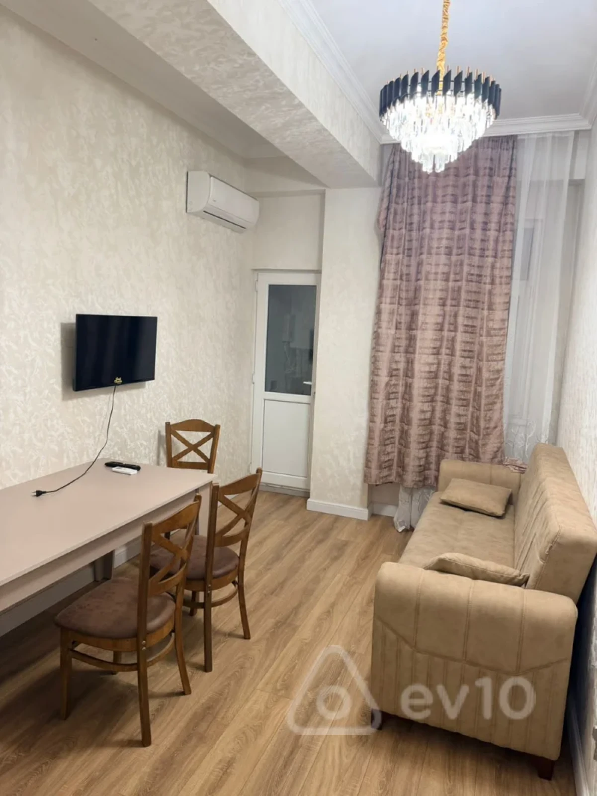 Kirayə verilir 2 otaqlı yeni tikili 51 m²